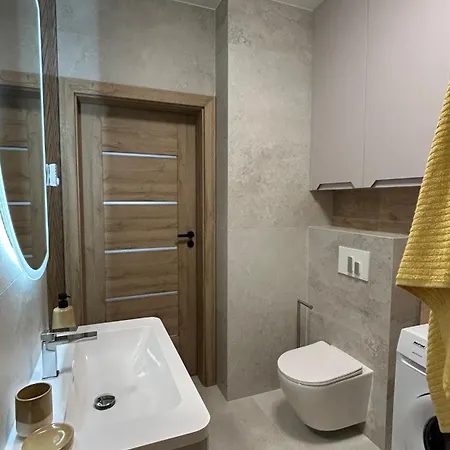 Forest Nad Morzem Z Jacuzzi