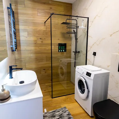 Апартаменты Forest Nad Morzem Z Jacuzzi *