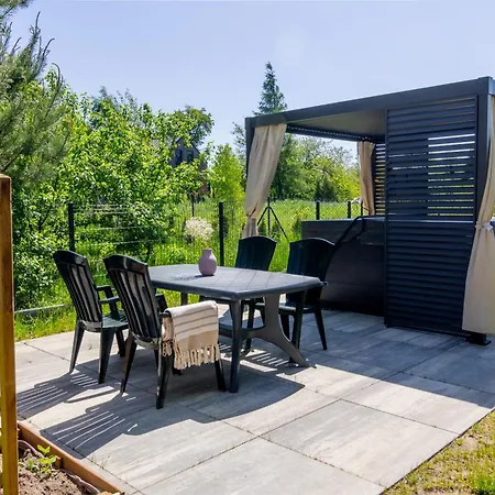 Forest Nad Morzem Z Jacuzzi Apartmán Ciekocino