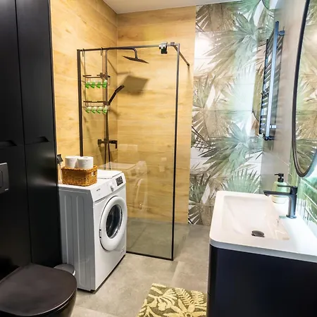 Forest Nad Morzem Z Jacuzzi Апартаменты Ciekocino