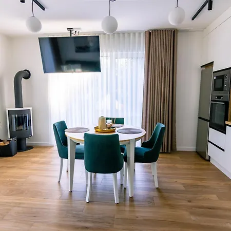 Апартаменты Forest Nad Morzem Z Jacuzzi Ciekocino