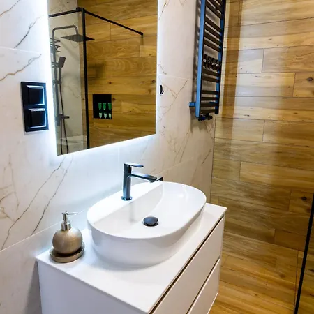 Апартаменты Forest Nad Morzem Z Jacuzzi Ciekocino
